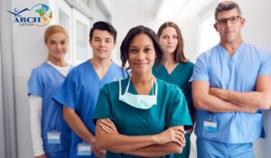 Estados Unidos requiere licenciados/as en Enfermería de México. ¿A qué se debe este auge?